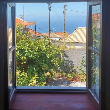 Calheta 2 Bedroom Traditional House * Calheta (Madeira)